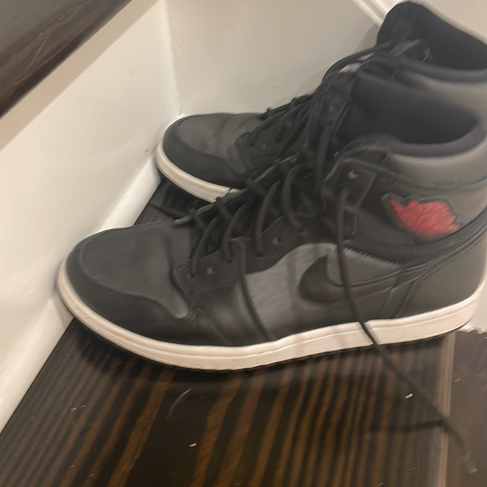 Black satan Jordan’s black and grey